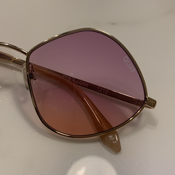 Sunglasses- Quay - Picture 2 of 3